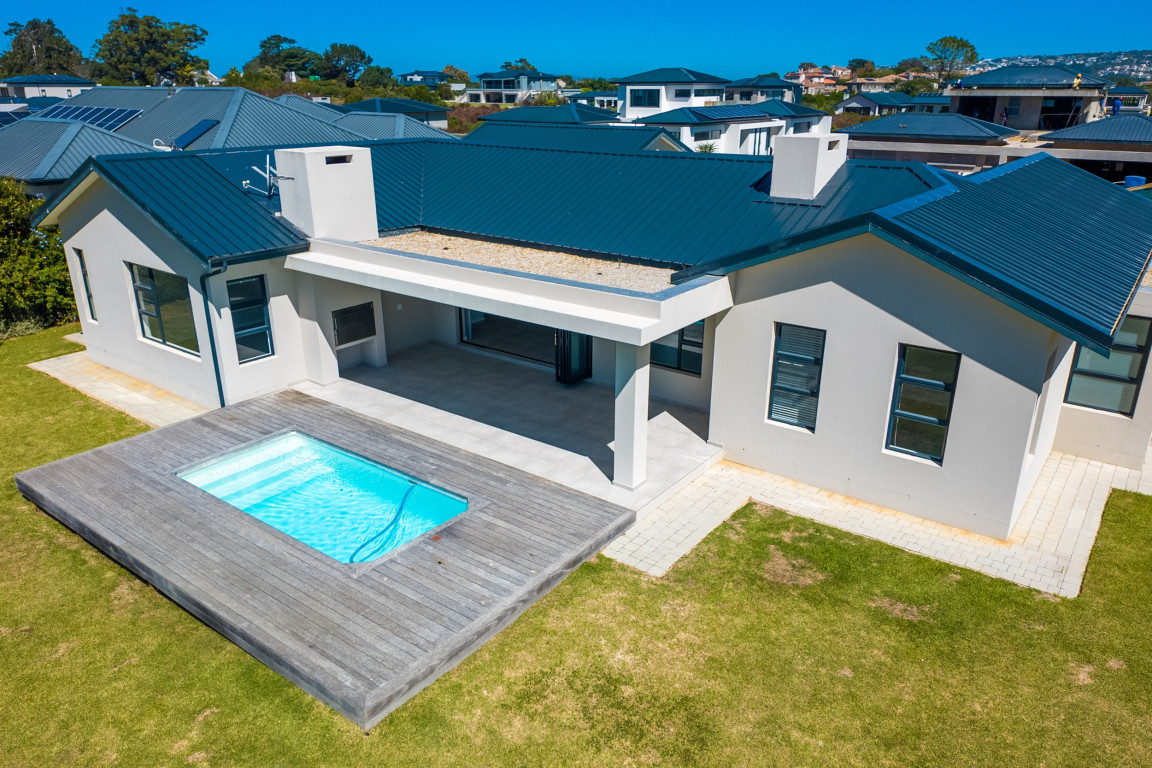 WHALE ROCK BEACH 5 (8818)